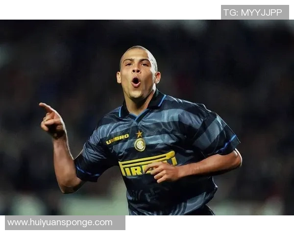 世界杯历史上最具影响力的足球球星及其传奇时刻回顾