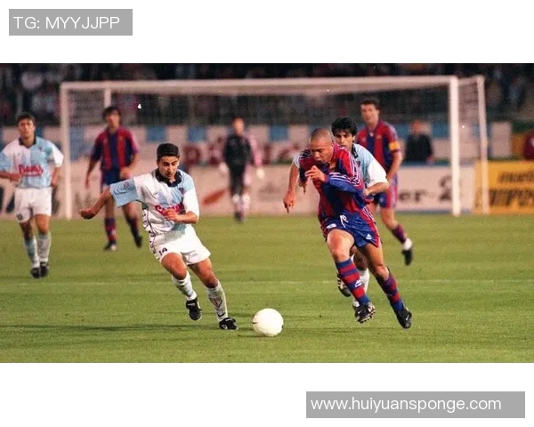 传奇巨星罗纳尔多的辉煌岁月与绿茵场上永恒的经典瞬间 传奇巨星罗纳尔多的辉煌岁月与绿茵场上永恒的经典瞬间